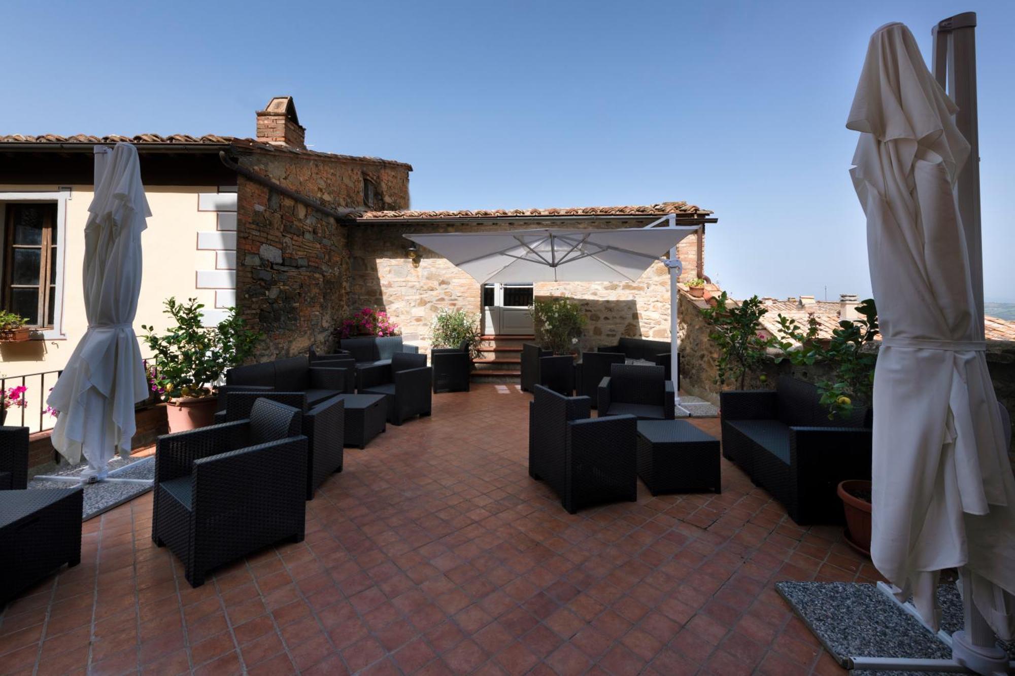Il Palazzo Del Cardinale Bed & Breakfast Montalcino Ngoại thất bức ảnh