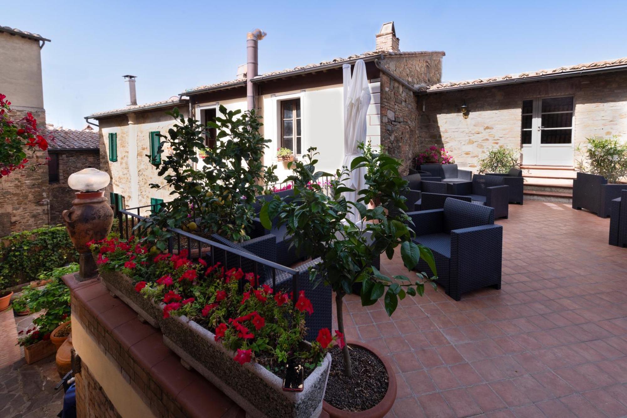 Il Palazzo Del Cardinale Bed & Breakfast Montalcino Ngoại thất bức ảnh
