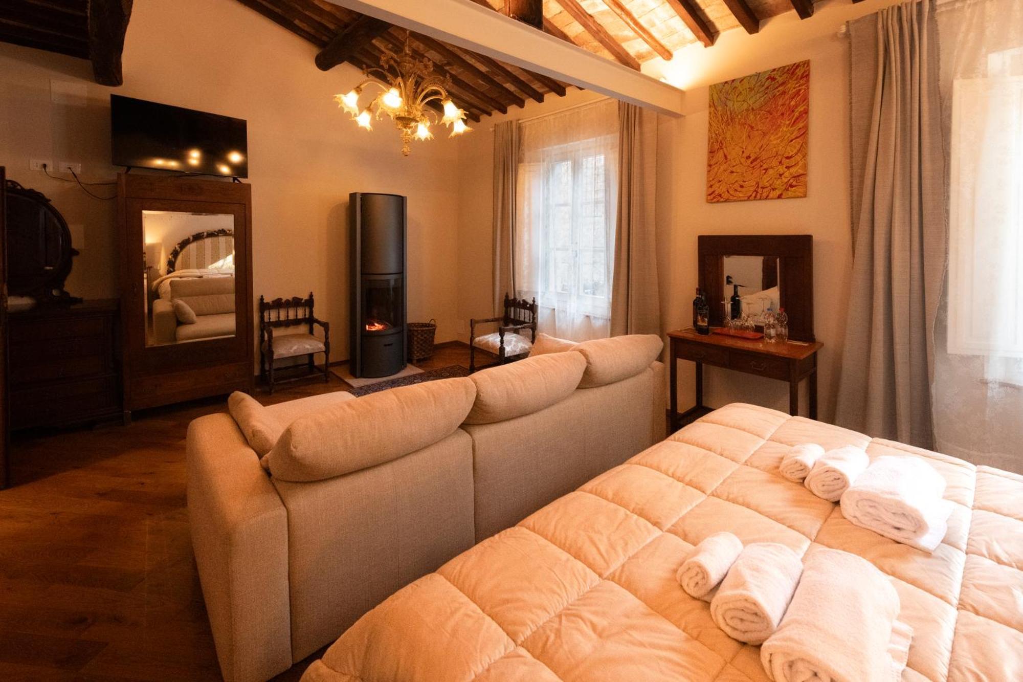 Il Palazzo Del Cardinale Bed & Breakfast Montalcino Ngoại thất bức ảnh