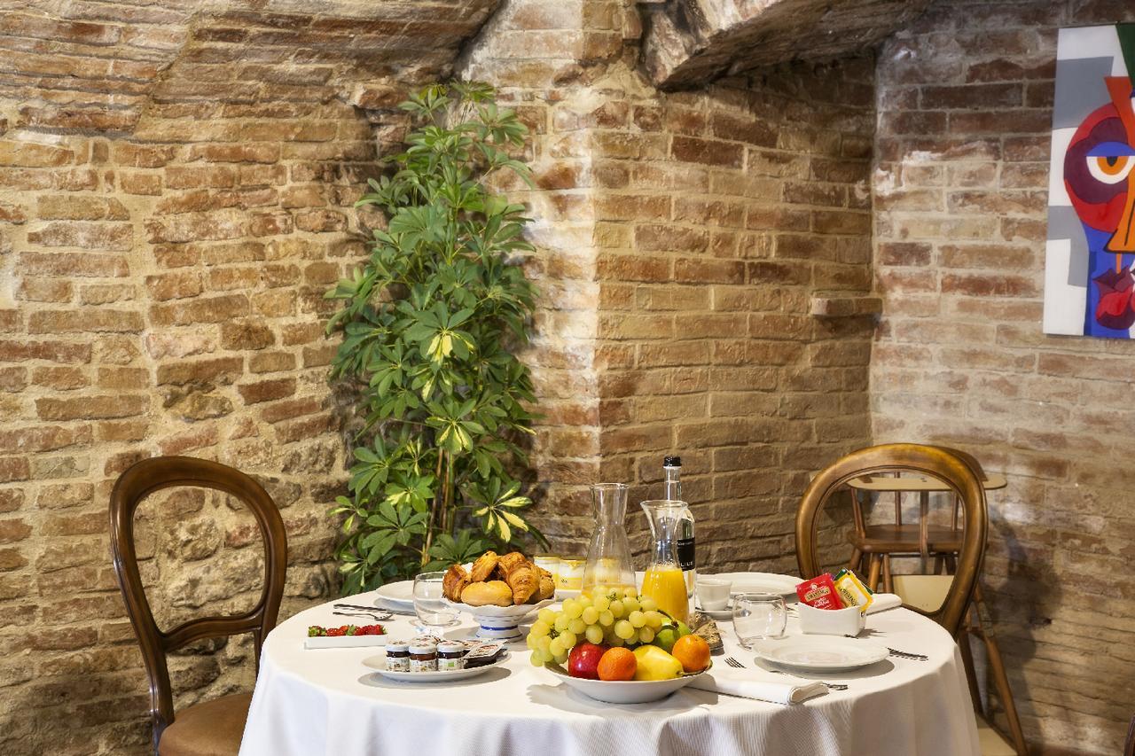Il Palazzo Del Cardinale Bed & Breakfast Montalcino Ngoại thất bức ảnh